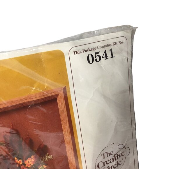 Cattails and Daisies NIP Creative Circle 0541 Southwest Crewel Embroidery Kit - Picture 5 of 7